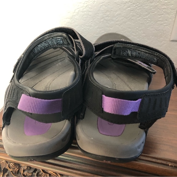 Teva black and purple adjustable strap sandal 9 - Picture 4 of 7